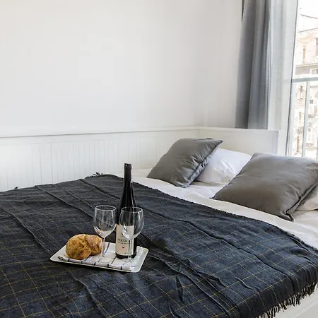 Grey 2 Apartment Wroclaw